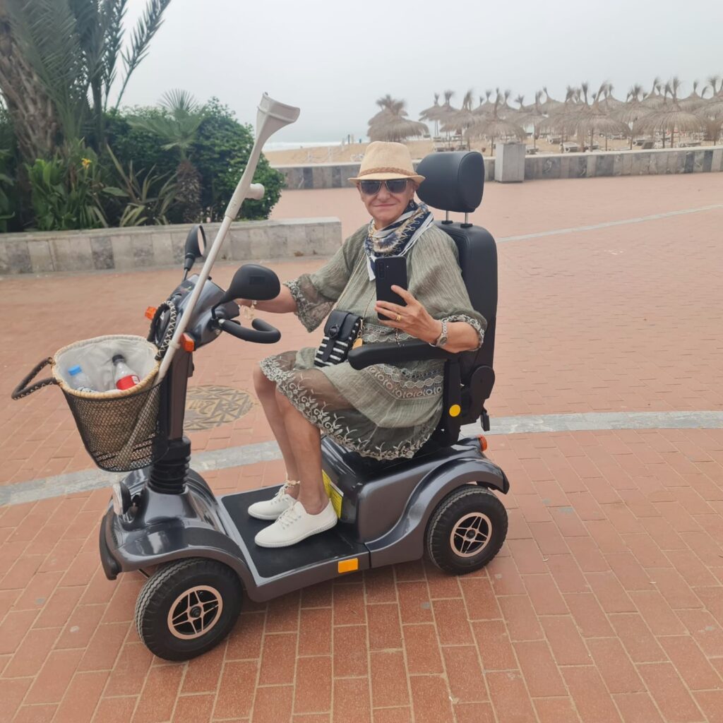 Location scooter électrique Agadir : mobilité PMR livrée à l’hôtel ou à l’aéroport